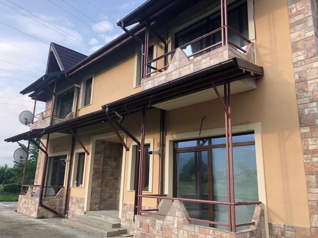 Comanesti Casa Francesca公寓 外观 照片